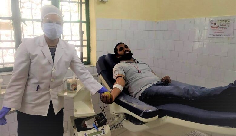कोरोना संकट: समाज सेवा का भाव हो तो रक्त दान भी किया जा सकता है