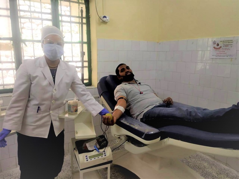 कोरोना संकट: समाज सेवा का भाव हो तो रक्त दान भी किया जा सकता है