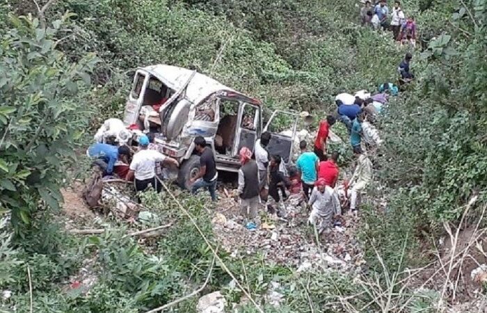 दुखद: बोलेरो वाहन दुर्घटनाग्रस्त में दो लोगों की दर्दनाक मौत