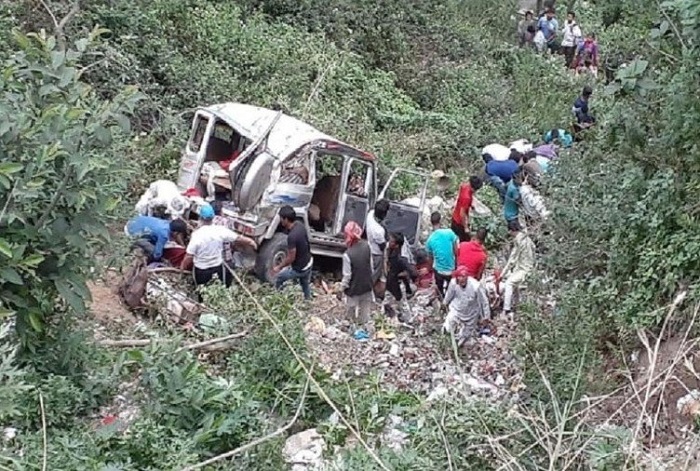दुखद: बोलेरो वाहन दुर्घटनाग्रस्त में दो लोगों की दर्दनाक मौत