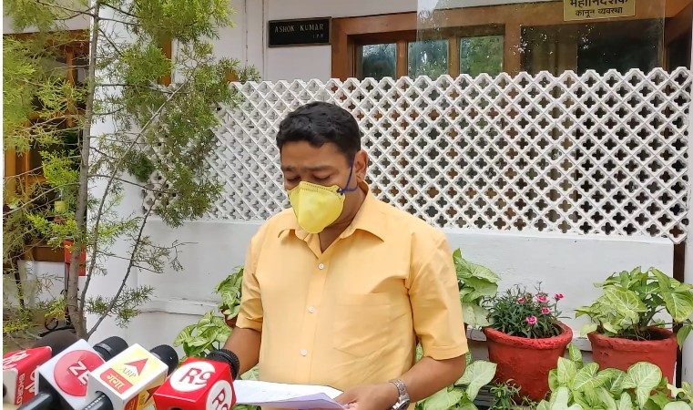 पुलिस द्वारा अनुशासन सुधार की कोशिश जारी, मास्क न पहनने पर 1 लाख लोगों पर कार्यवाही के साथ लाॅकडाउन उल्लंघन पर वसूला भारी जुर्माना