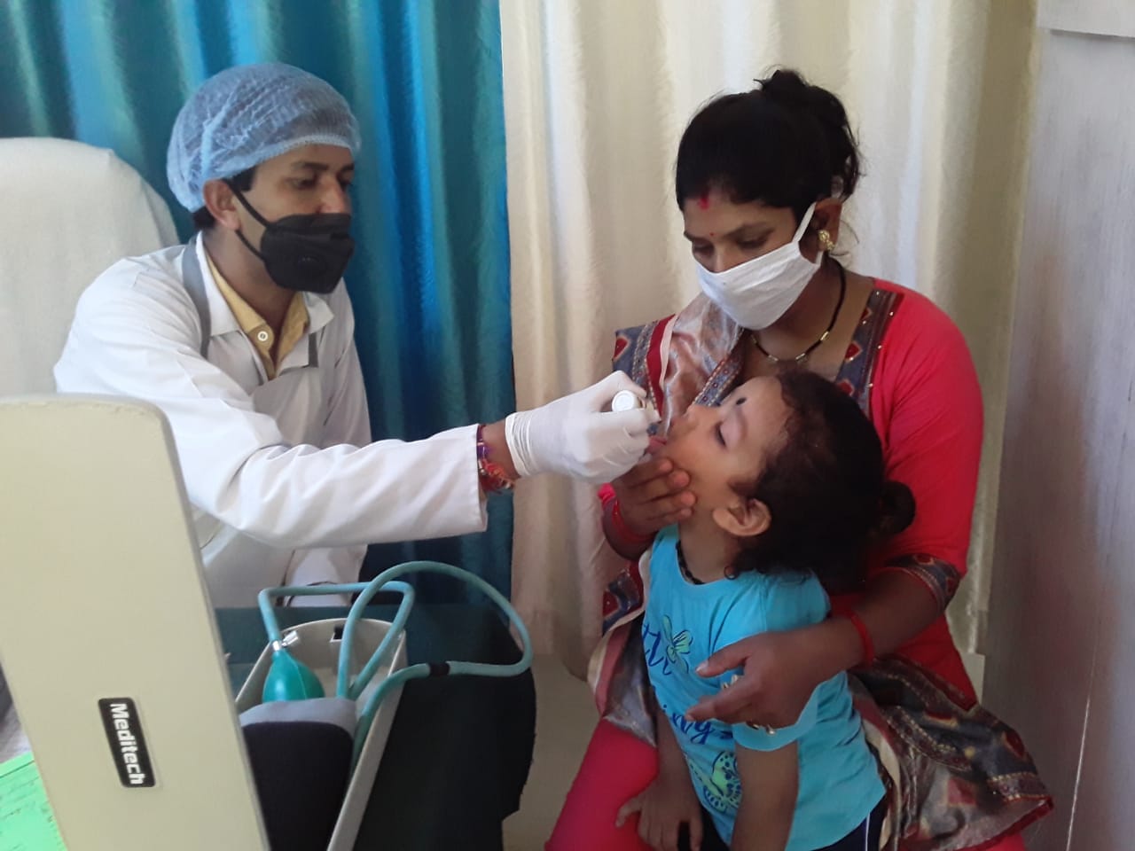 स्वर्ण प्राशन से बच्चों में रोग प्रतिरोधक क्षमता बढ़ती है-डॉ. बिपिन चन्द्र