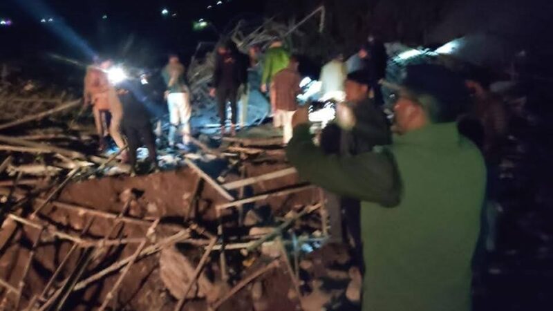 ऋषिकेश-बदरीनाथ हाईवे पर निर्माणाधीन फोरलेन ब्रिज गिरने से एक मजदूर की मौत 13 घायल, अस्पताल भर्ती