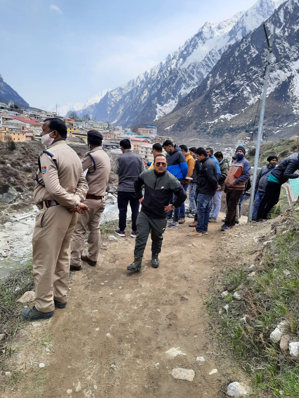 चारधाम यात्रा से पूर्व व्यवस्थाएं चाक चौबंद करने के दिए निर्देश