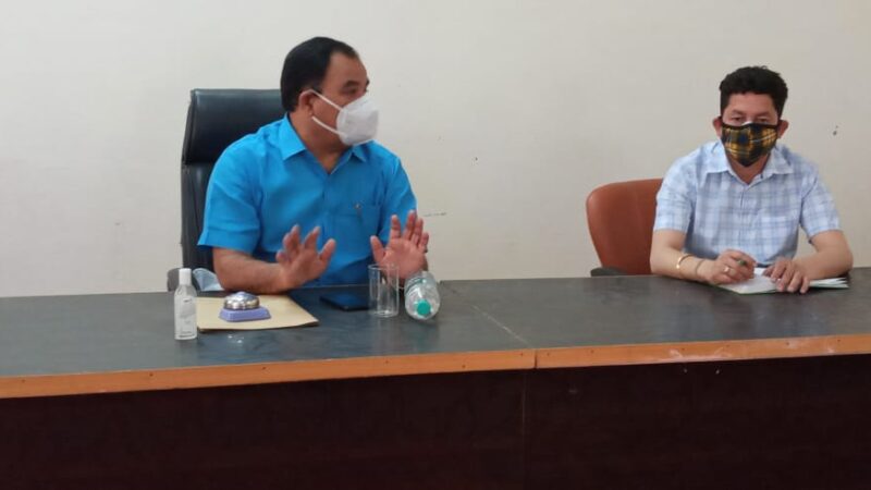 कोविड को लेकर डॉ हरक सिंह रावत ने ली अधिकारियों की बैठक