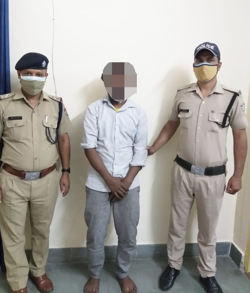 *हैलो टिहरी* डेढ़ लाख की स्मैक के साथ तस्कर गिरफ्तार