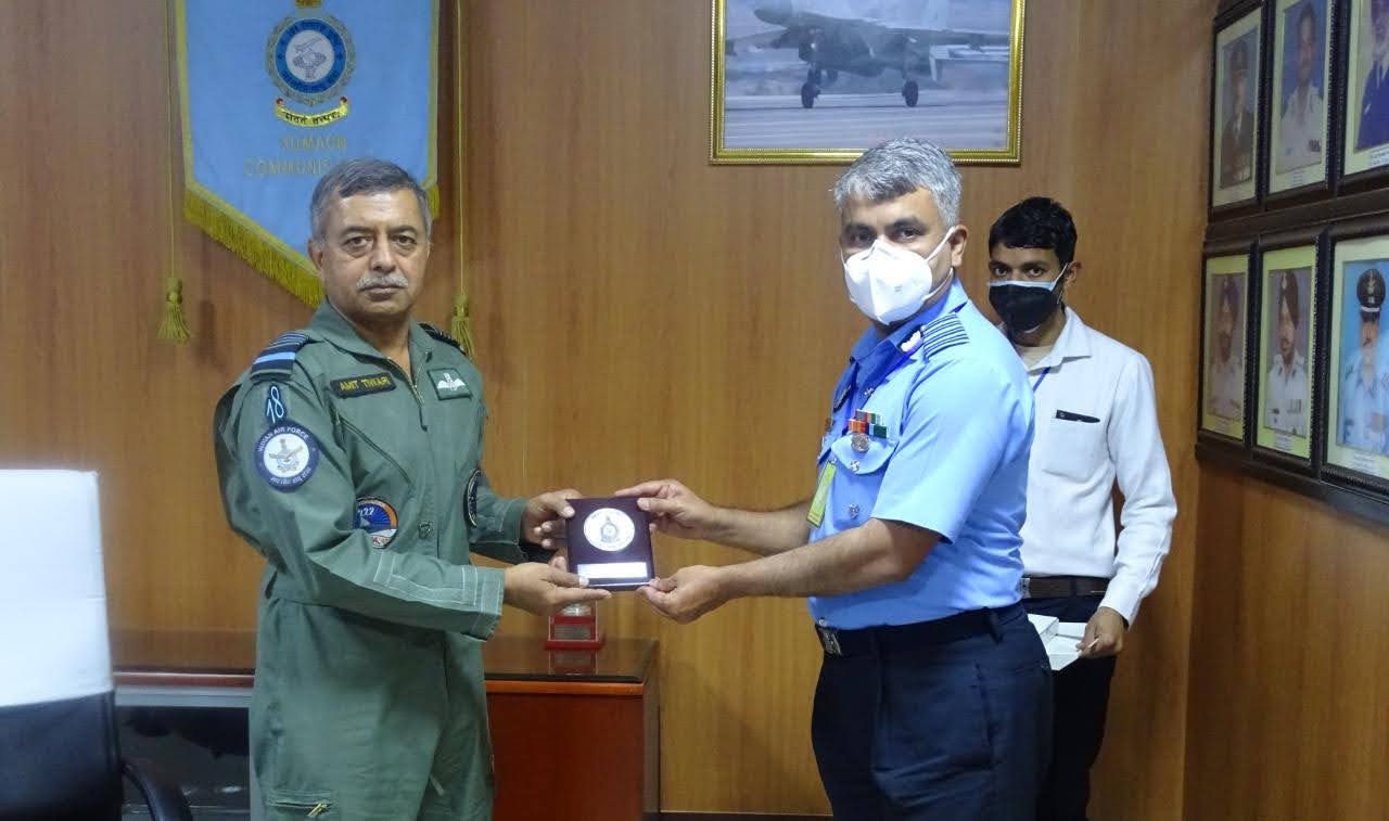 हर काम देश के नाम: मध्य वायु कमान के एओसी-इन-सी एयर मार्शल अमित तिवारी  ने वायु सेना स्टेशन भोवाली का किया दौरा