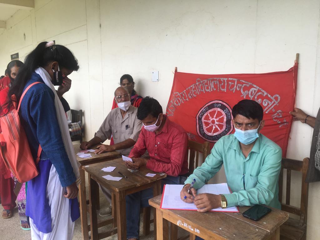 राजकीय महाविद्यालय नैखरी में आयोजित एक दिवसीय शिविर में 54 लोगों को लगाई वैक्सीन