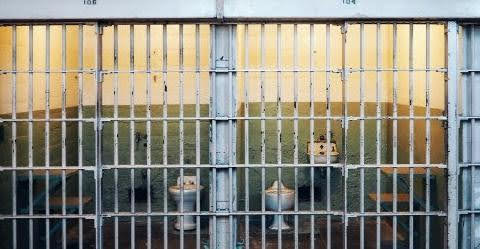 जकार्ता के तंगे रांग जेल में आग लगने से 41 लोगों की मौत