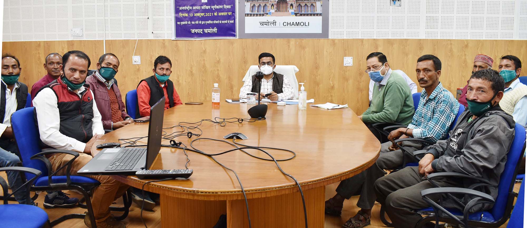 मुख्यमंत्री पुष्कर सिंह धामी ने पुर्नवासित परिवारों के सदस्यों से किया वर्चुअल संवाद
