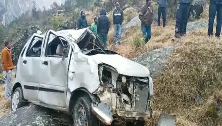 कार दुर्घटना में चालक की मौके पर मौत