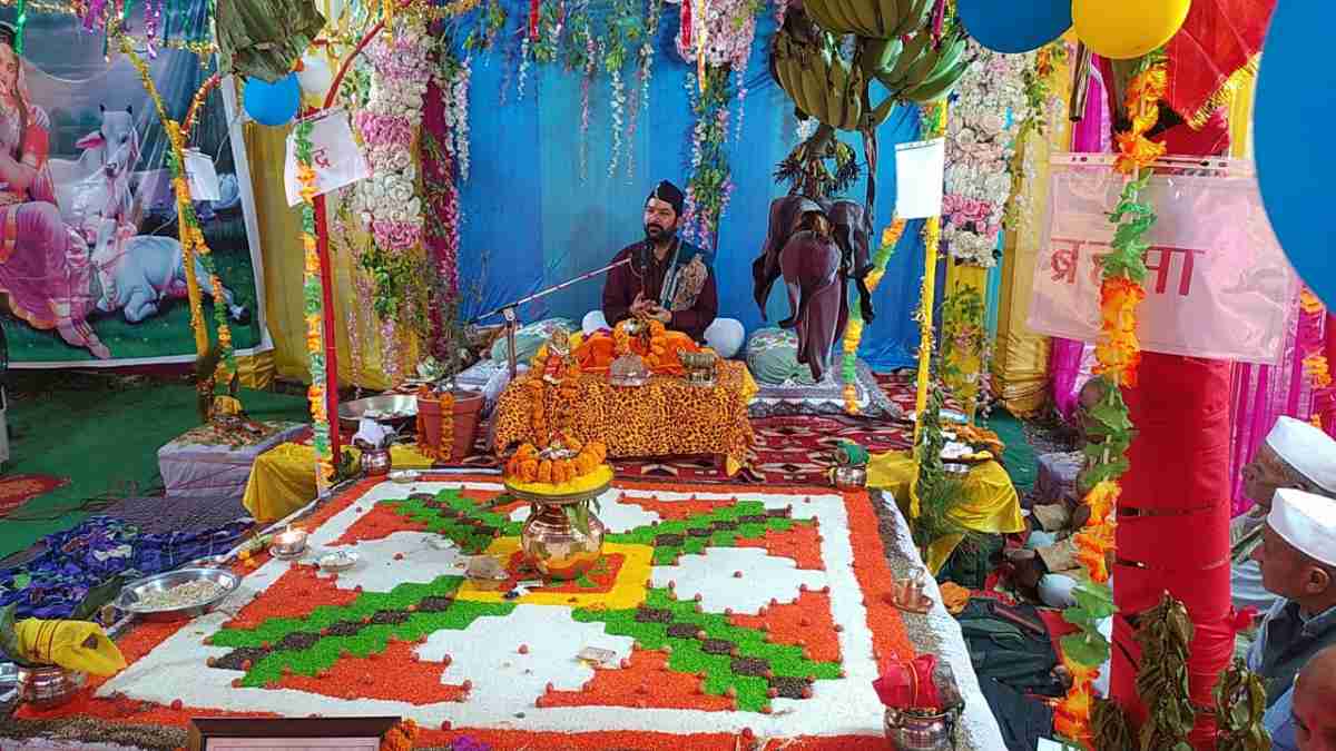 पितृ मोक्ष की कामना हेतु भगवत कथा का आयोजन