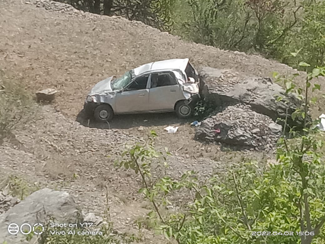 डोबरा-लम्बगांव ग्रामीण मार्ग पर कार दुर्घटना, चालक की मौत 