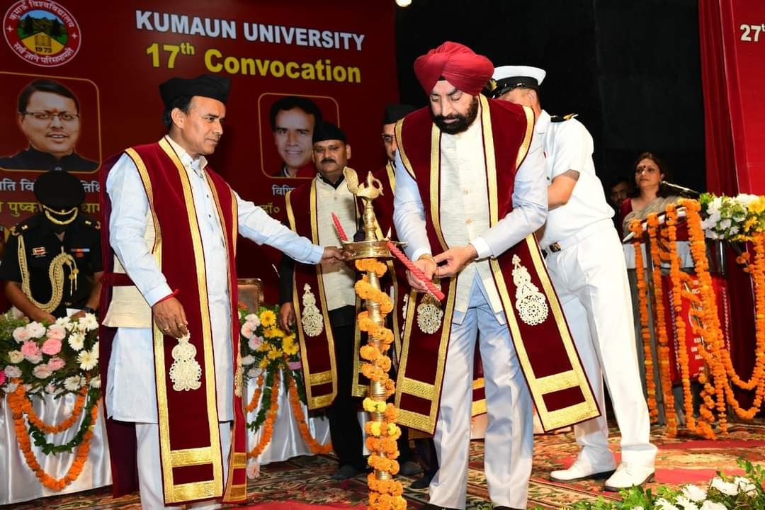 कुमाऊं विश्वविद्यालय का 17वां दीक्षांत समारोह, राज्यपाल व उच्च शिक्षा मंत्री ने प्रदान किए मेडल