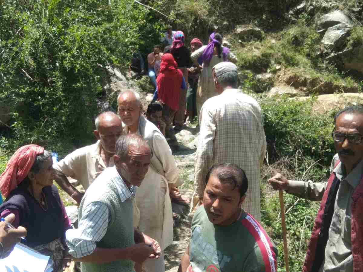 सामूहिक पानी को पंपिंग कर गढ़-सिनवालगांव ले जाने पर ग्रामीणों में भारी आक्रोश, आंदोलन की चेतावनी