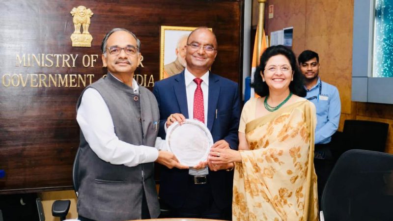 श्री नन्द लाल शर्मा, अध्यक्ष एवं प्रबंध निदेशक, एसजेवीएन ने स्वच्छता पखवाड़ा अवार्ड-2022 में प्रथम पुरस्कार प्राप्त किया
