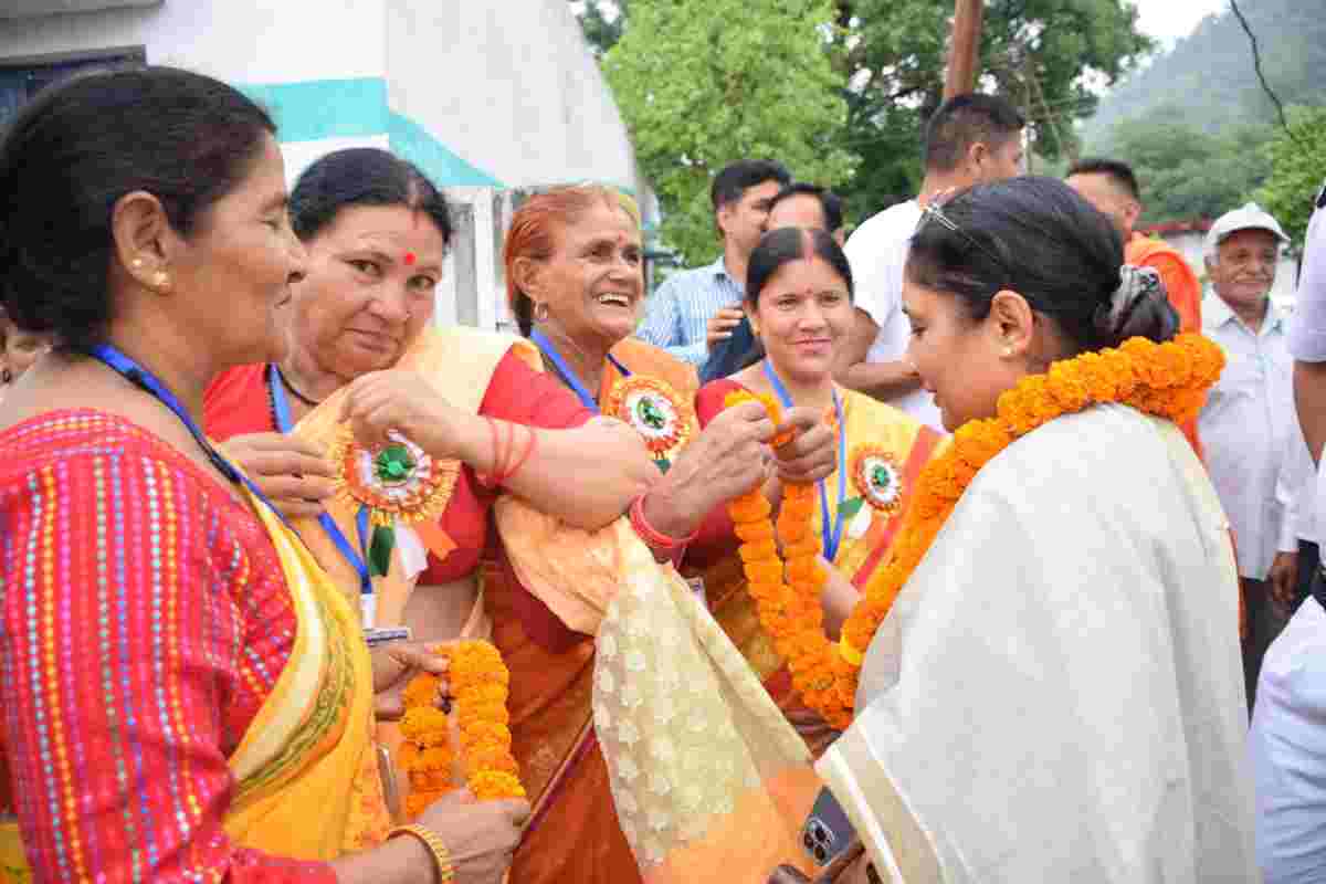 विधानसभा अध्यक्ष ऋतु खंडूडी भूषण क्षेत्र भ्रमण के दौरान समस्याओं से हुई रूबरू