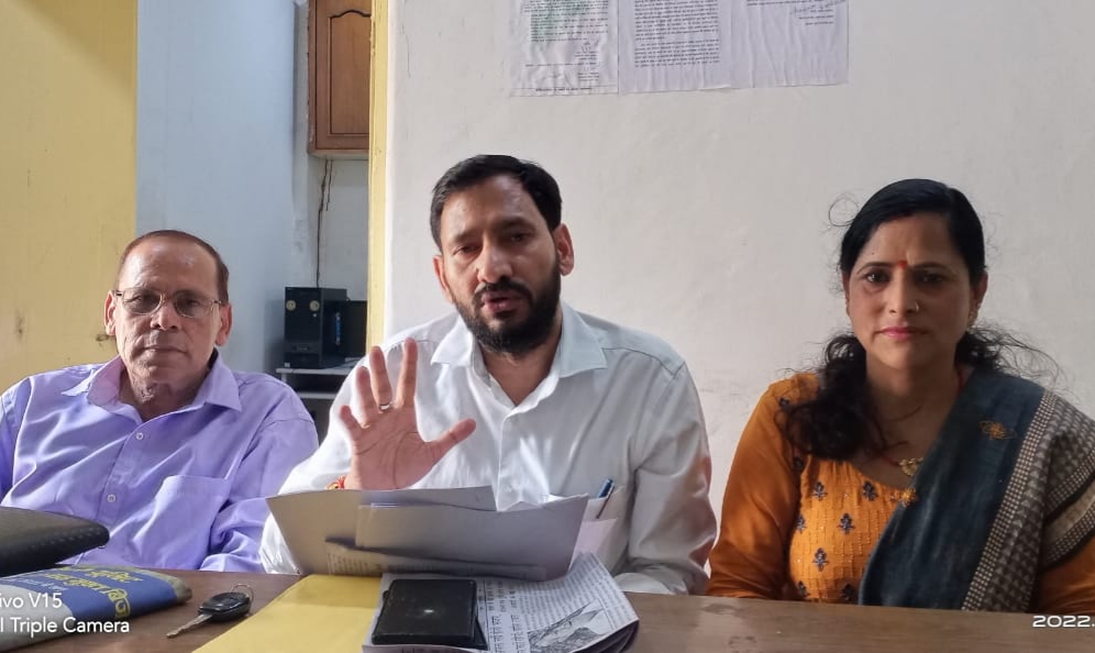 दून विश्वविद्यालय की गड़बड़ियों के खिलाफ हाईकोर्ट जाएगा यूकेडी