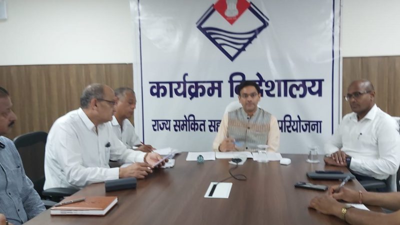 उत्तराखंड चारा नीति 2022 प्रस्तावित: श्रीनगर,उत्तरकाशी, अल्मोड़ा और चंपावत में स्थापित किए जाएंगे चारा बैंक