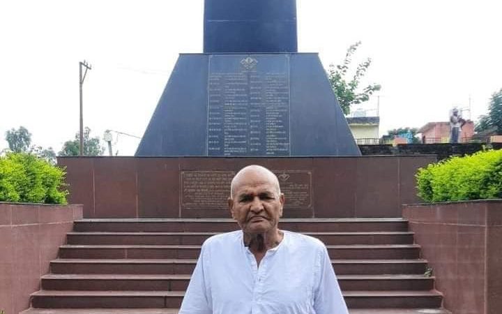 रामपुर तिराहे पर,शहीद स्मारक हेतु भूमि दान देने वाले पंडित महावीर शर्मा का निधन:  समूचे उत्तराखंड में शोक की लहर