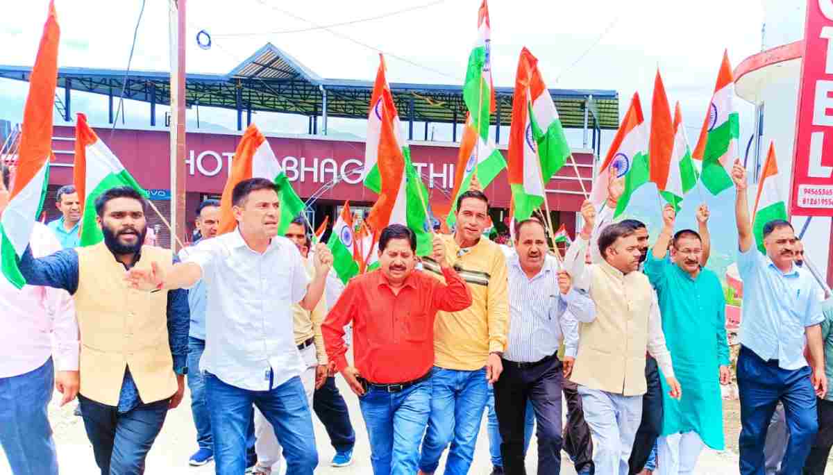 भाजपा नई टिहरी मंडल ने बौराड़ी क्षेत्र में निकाली हर घर तिरंगा रैली