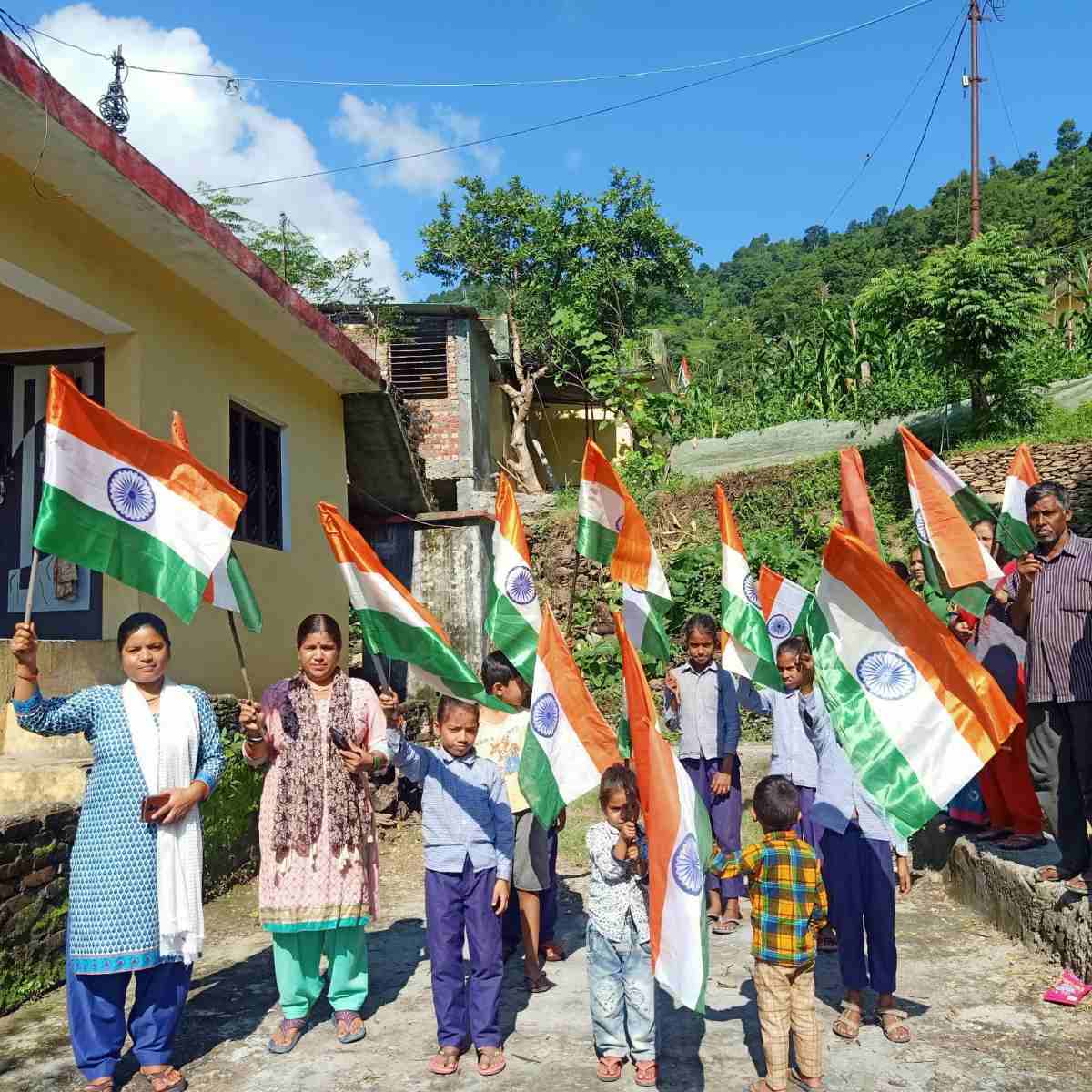 आजादी के अमृत महोत्सव के तहत ग्राम सभा किराडा में निकाली गई तिरंगा रैली