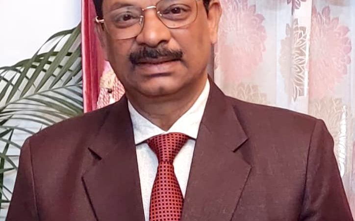 नई जिम्मेदारी : श्री देव सुमन उत्तराखंड विश्वविद्यालय के परीक्षा नियंत्रक बदले डॉ. विजय प्रकाश श्रीवास्तव को मिला चार्ज