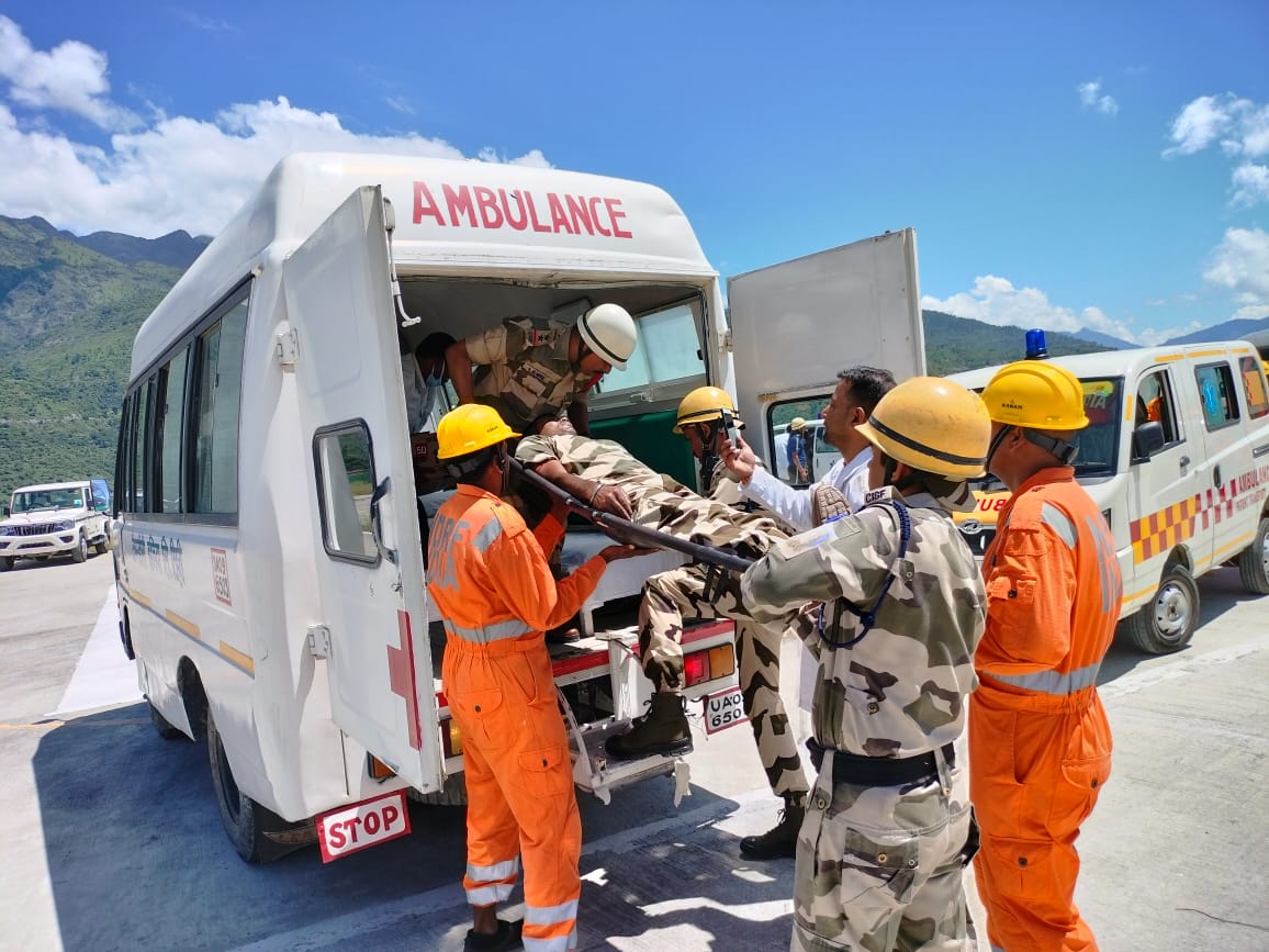 Mockdrill: एकाएक टिहरी झील में बढ़ा पानी, फंसे 4 लोगों को सुरक्षित निकाला