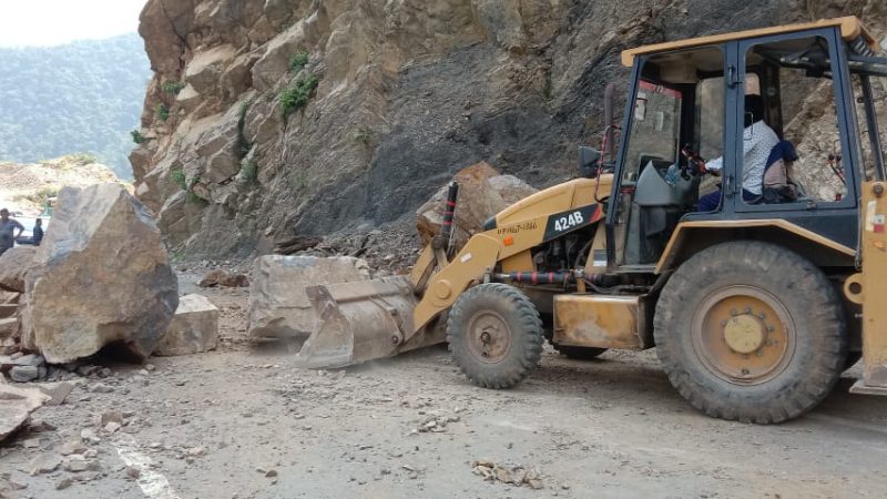 आपदा प्रभावित क्षेत्रों में क्षतिग्रस्त योजनाओं को  सुचारू करने के कार्य त्वरित गति से किये जा रहे हैं