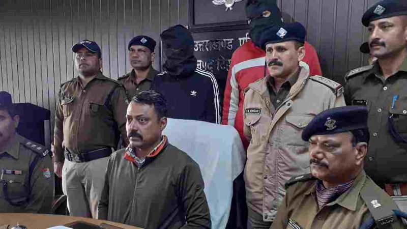 ब्रेकिंग: पुलिस के हत्थे चढ़े अंतरराज्यीय गिरोह के दो तस्कर, 2.044 किलो चरस बरामद