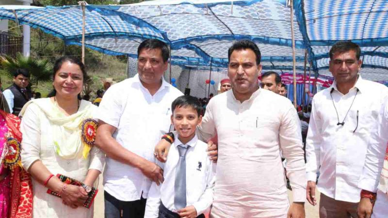 वार्षिक उत्सव बड़े धूमधाम से मनाया