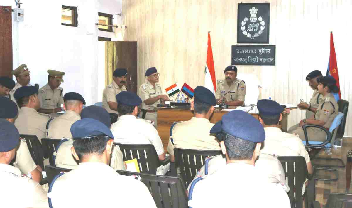 पुलिस लाईन चंबा में किया गया मासिक अपराध गोष्ठी का आयोजन