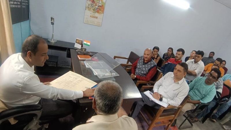सीडीओ मनीष कुमार ने विकास खंड चम्बा का किया औचक निरीक्षण