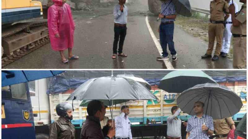 वाह! भारी बारिश में डीएम मयूर दीक्षित छाता लेकर पहुंचे राष्ट्रीय राजमार्ग 94 का निरीक्षण करने, अधिकारियों को दिए ये निर्देश