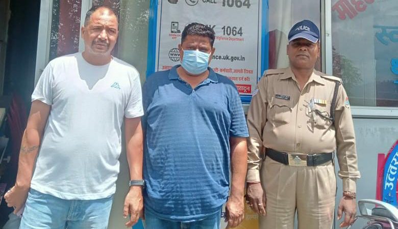 सामान दिलाने के नाम पर 2 लाख रुपए की धोखाधड़ी करने वाला अभियुक्त रुड़की से किया गिरफ्तार