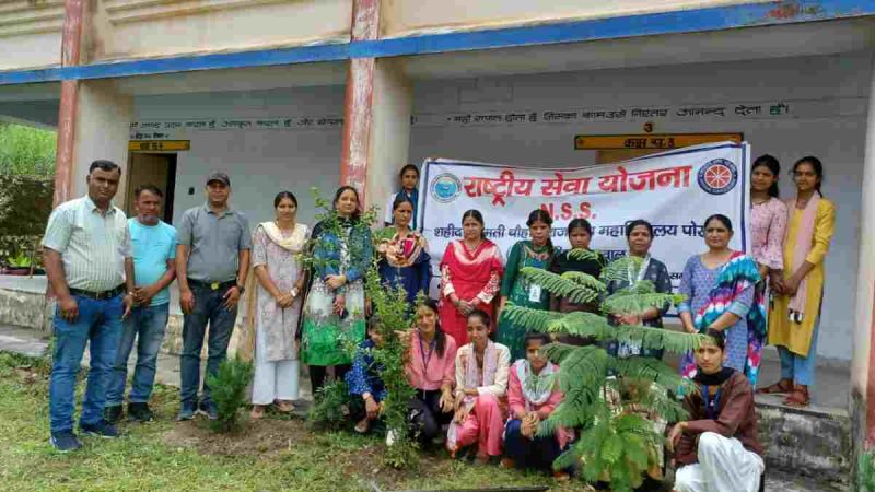 मेरी माटी मेरा देश अभियान के अन्तर्गत स्वच्छता व वाटिका संरक्षण कार्यक्रम का किया आयोजन