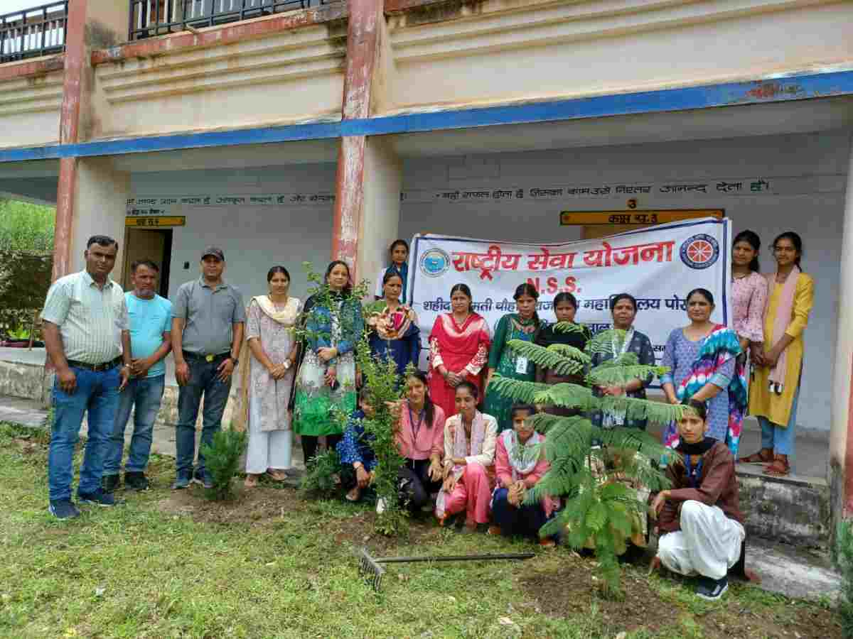 मेरी माटी मेरा देश अभियान के अन्तर्गत स्वच्छता व वाटिका संरक्षण कार्यक्रम का किया आयोजन