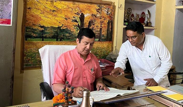 मंगल का दंगल: ग्रहों के सेनापति शत्रु के दुर्ग पर तैनात