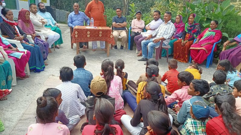 बाल संस्कार केन्द्र के शुभारंभ पर सैकड़ों अभिभावकों ने दी बधाईयां