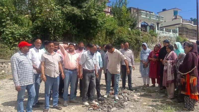 गड्ढे भरने का अभियान जारी रहेगा-कुलदीप