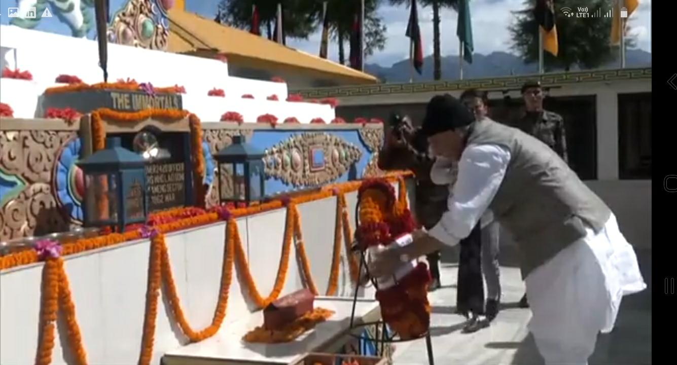रक्षा मंत्री राजनाथ सिंह ने दशहरे पर तवांग में की शस्त्रों की पूजा