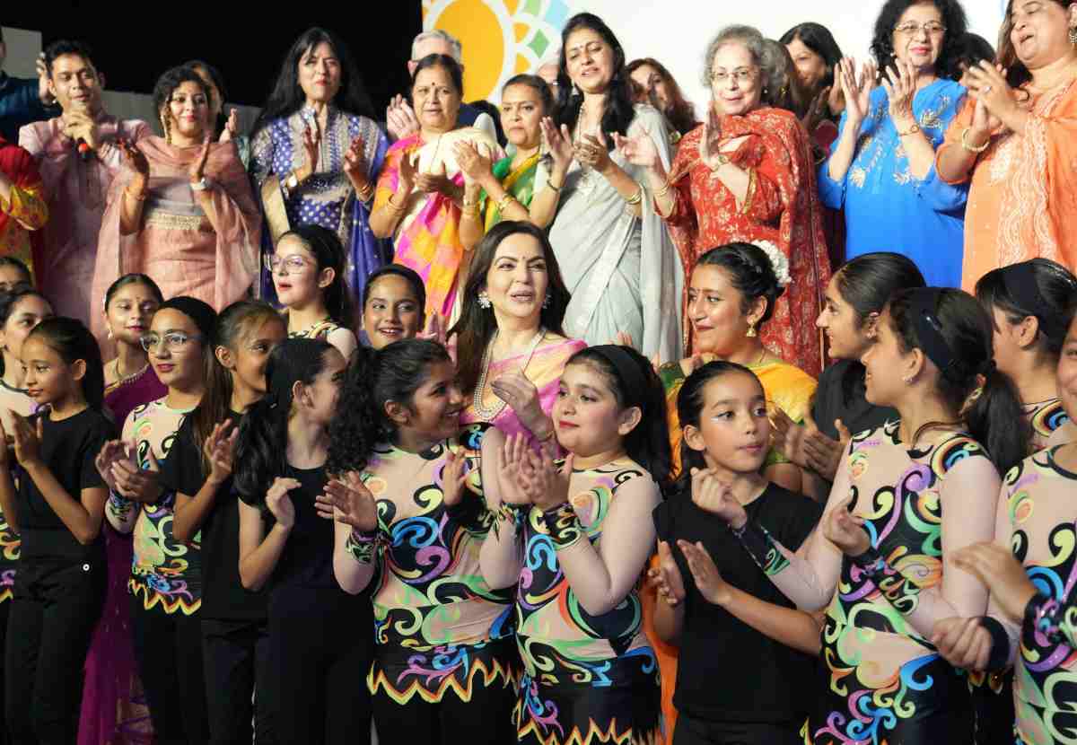 मुंबई में नीता मुकेश अंबानी जूनियर स्कूल का शुभारंभ