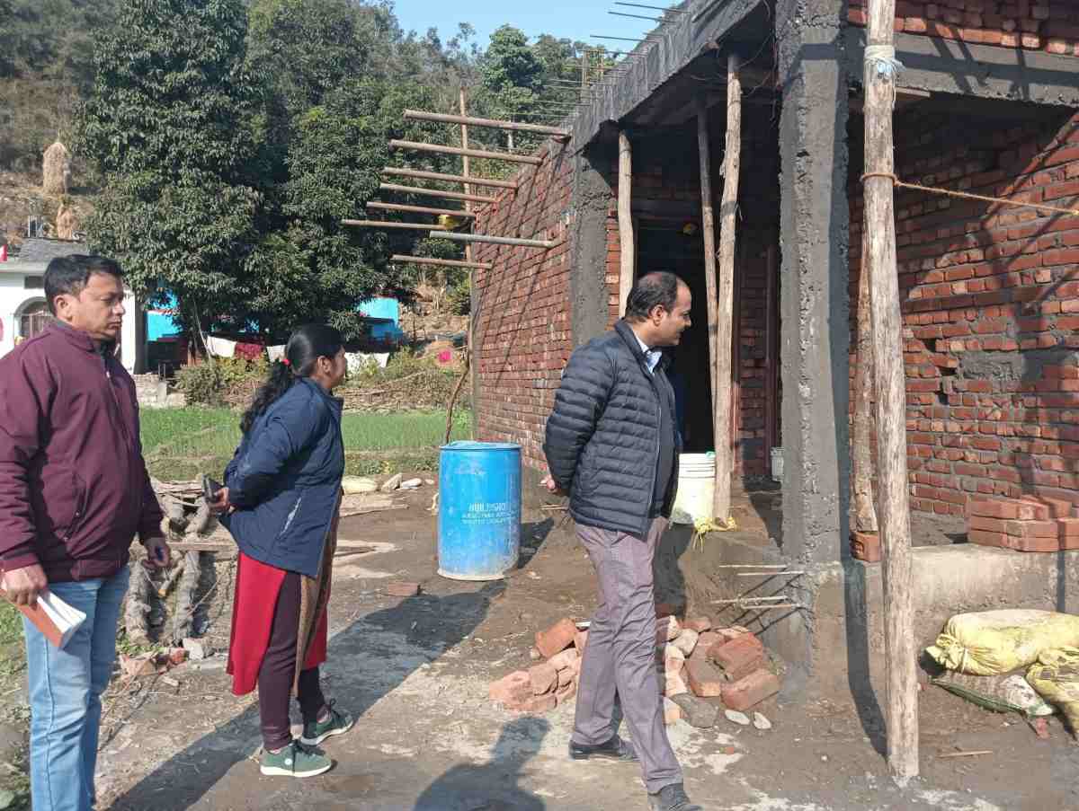 सीडीओ ने कीर्तिनगर ब्लाक कार्यालय का किया मुआयना,दिए ये निर्देश