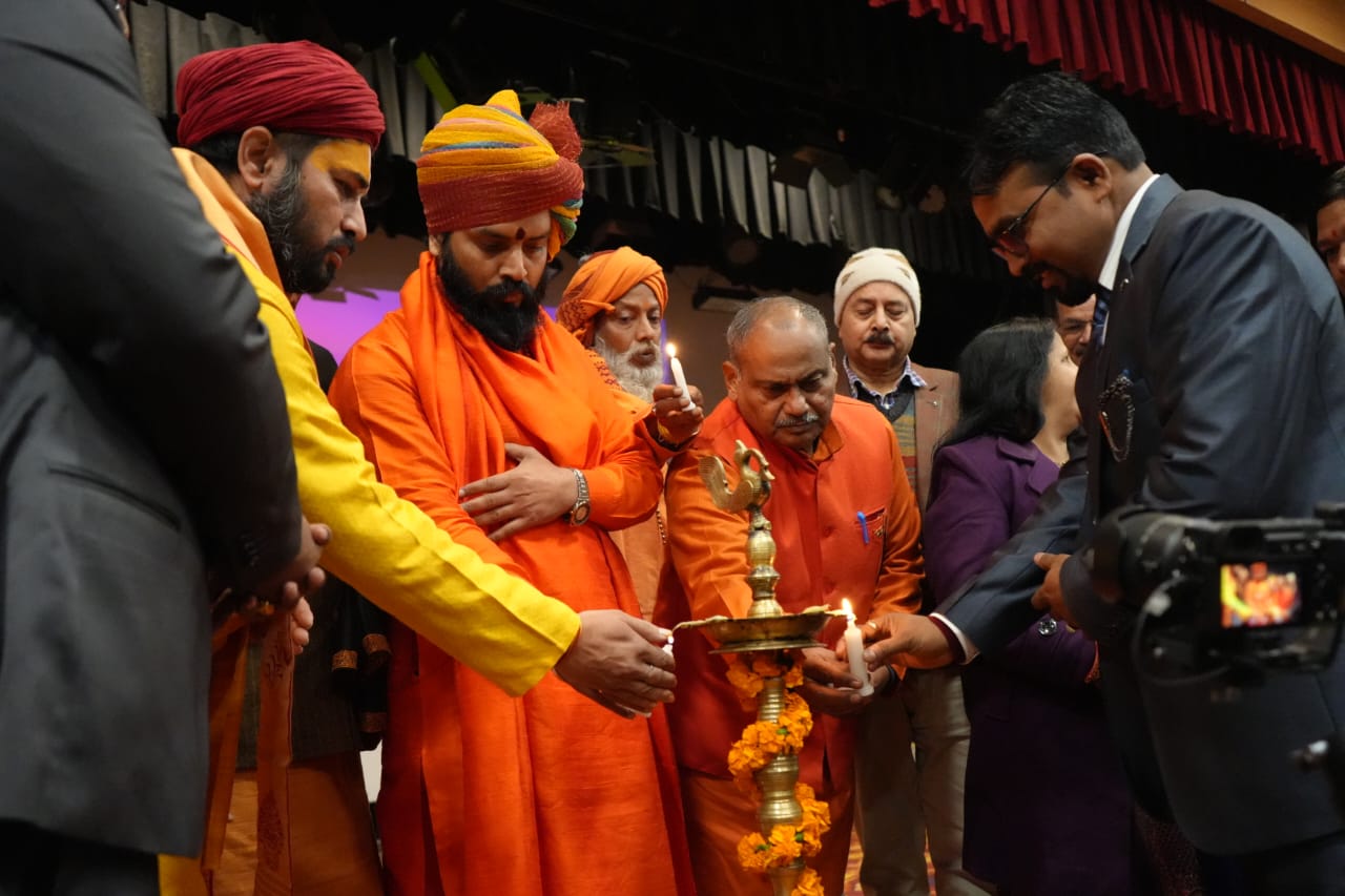 बी एन कंस्ट्रक्शन एवं इंफ्रास्ट्रक्चर लिमिटेड की ओर से भगवत गीता स्वर पाठ एवं कवि सम्मेलन का आयोजन
