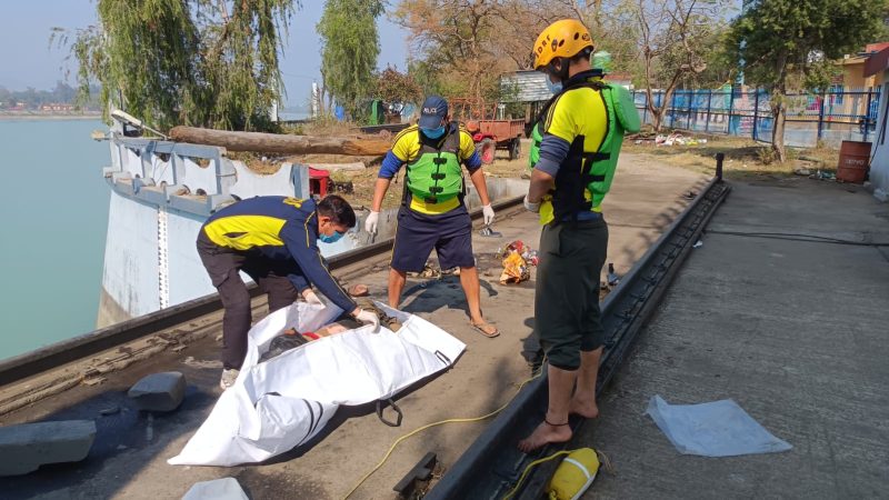 पशुलोक बैराज में मिला एक अज्ञात पुरुष का शव