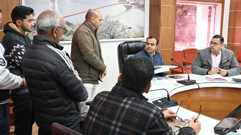 जनता मिलन कार्यक्रम में 27 शिकायतें दर्ज