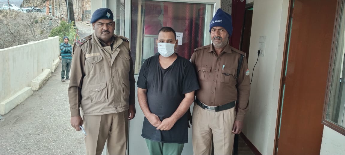 नाबालिग से दुष्कर्म के आरोपी को दिल्ली से किया गिरफ्तार