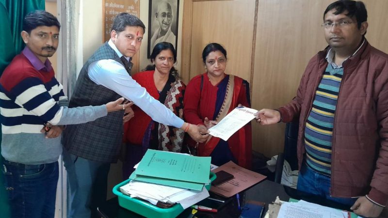 राष्ट्रवादी रीजनल पार्टी ने अधिशासी अभियंता को सौंपा ज्ञापन