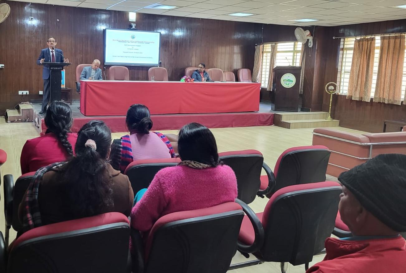 श्री देव सुमन उत्तराखंड विश्वविद्यालय में कर्मचारियों के लिए प्रशिक्षण कार्यक्रम का शुभारंभ