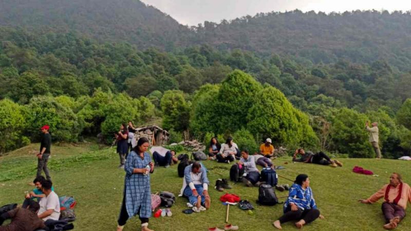 श्रद्धालुओं के साथ हिमालयी फूलों से गुलजार हुई रुद्रनाथ घाटी